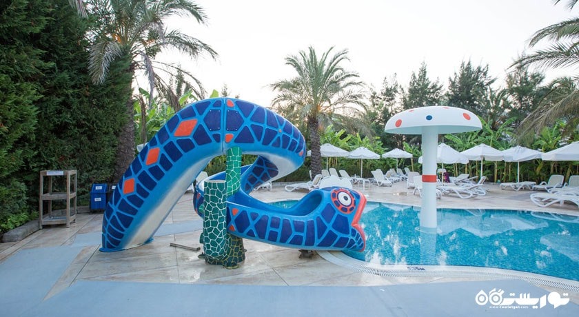 استخر کودکان در پارک آبی هتل